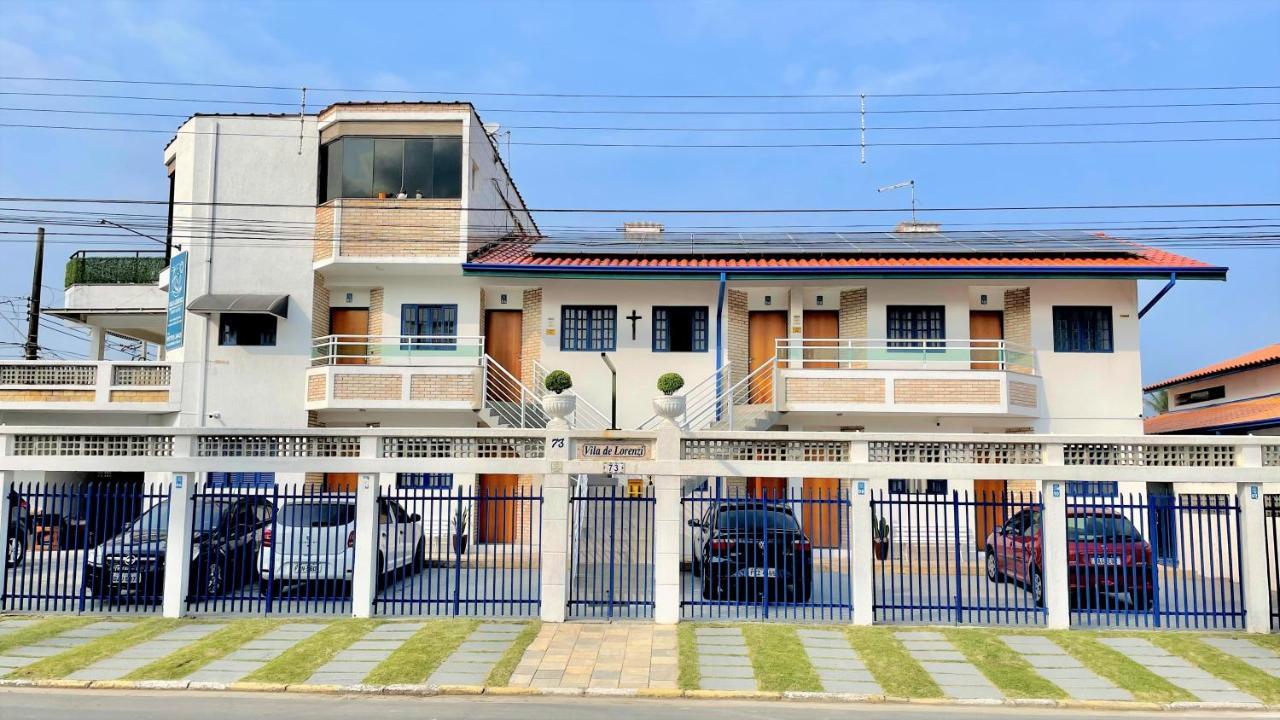 Vila Lorenzi & Apartamentos Ubatuba Extérieur photo
